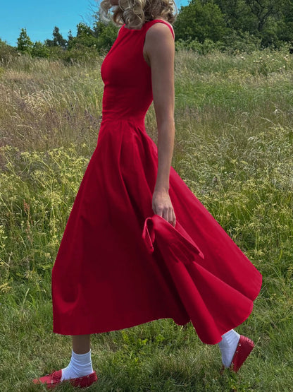 Hepburn Sleeveless Temperament Waist Slim Dress