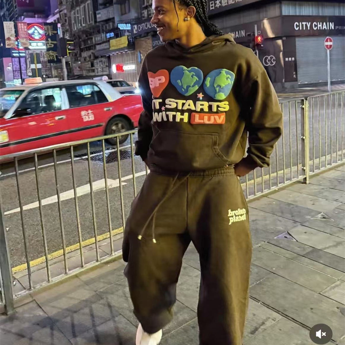 BROKEN PLANET It Starts With LUV TRACKSUIT
