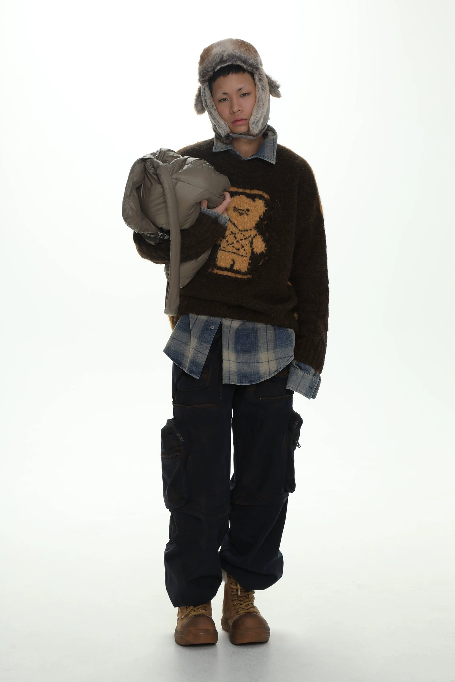 MASONPRINCE Reversible Double-Worn Contrasting Bear Sweater